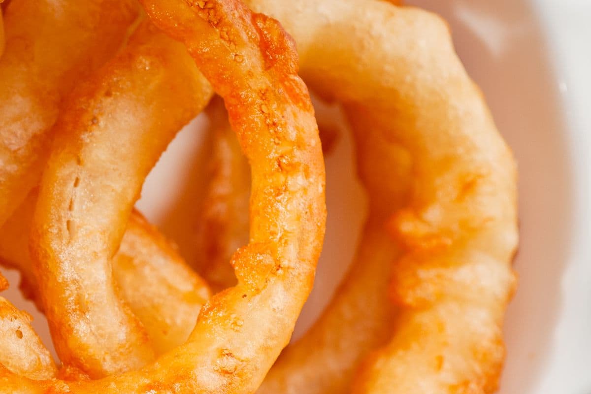 Onion Rings with Sour Cream