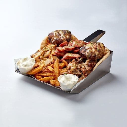 GYRO DE PORC, GYRO DE POULET, BIFTEKIA ET LOUKANIKO / PORK GYRO, CHICKEN GYRO, BIFTEKIA AND LOUKANIKO