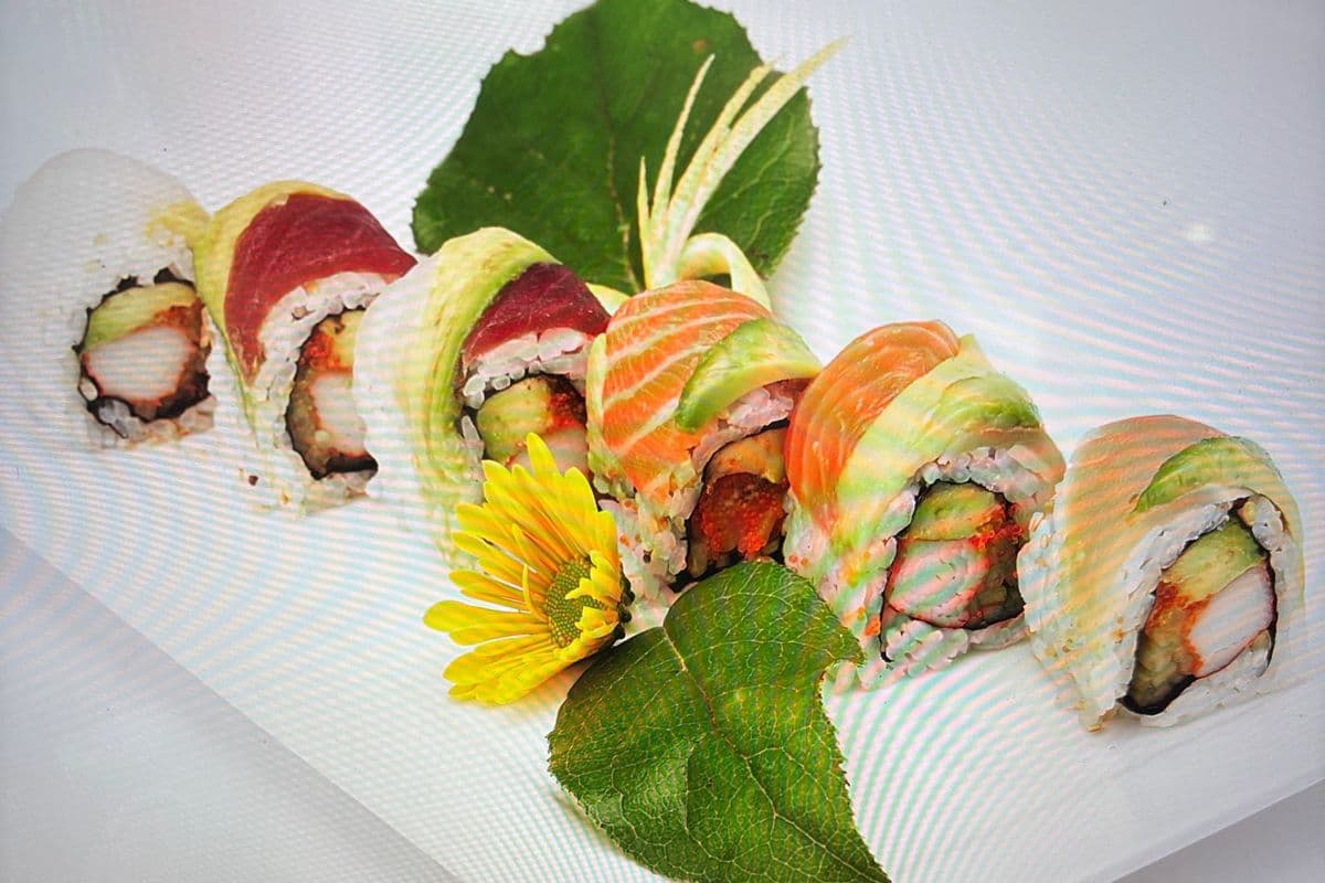 Rainbow Roll (6 pcs)