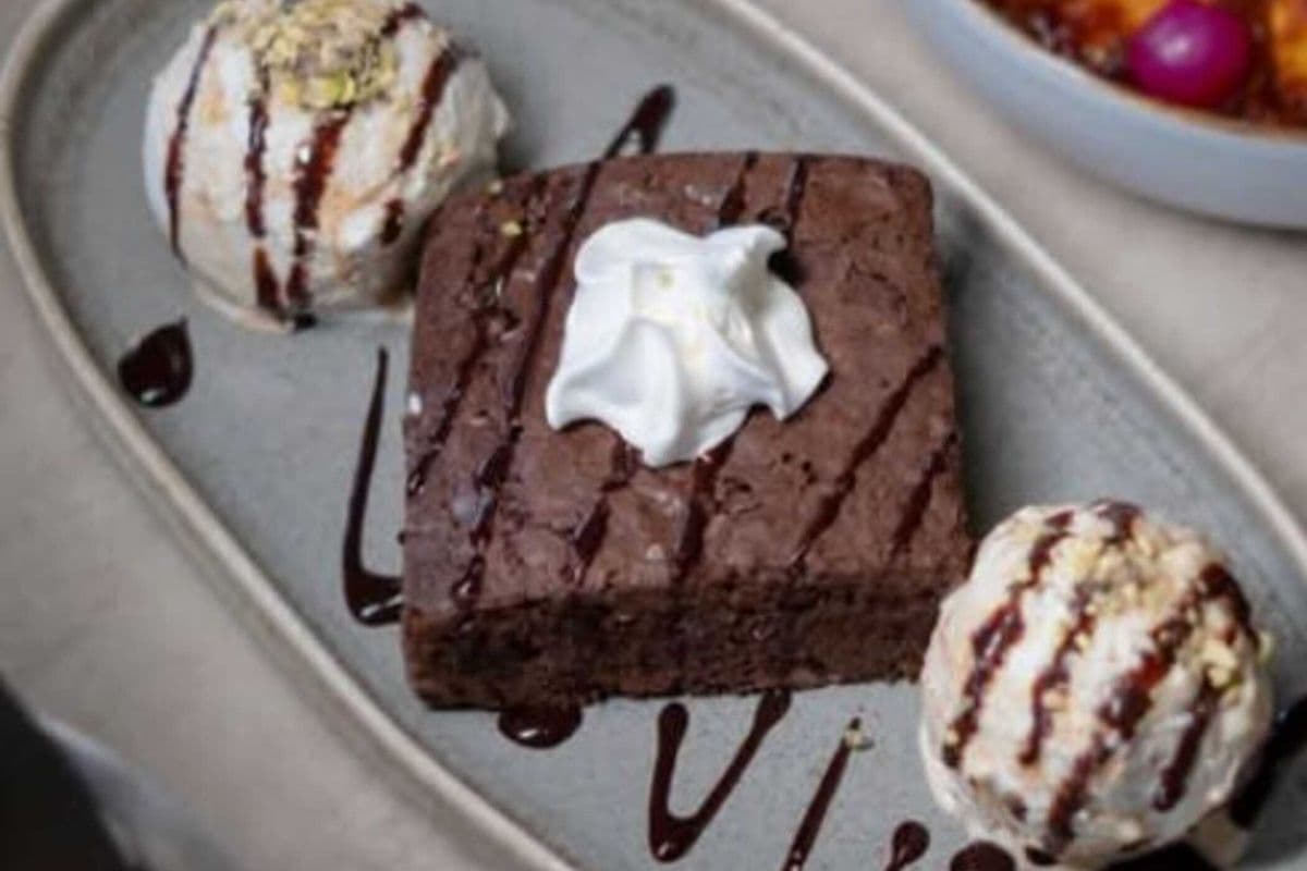 Chocolate Brownie with Ice Cream