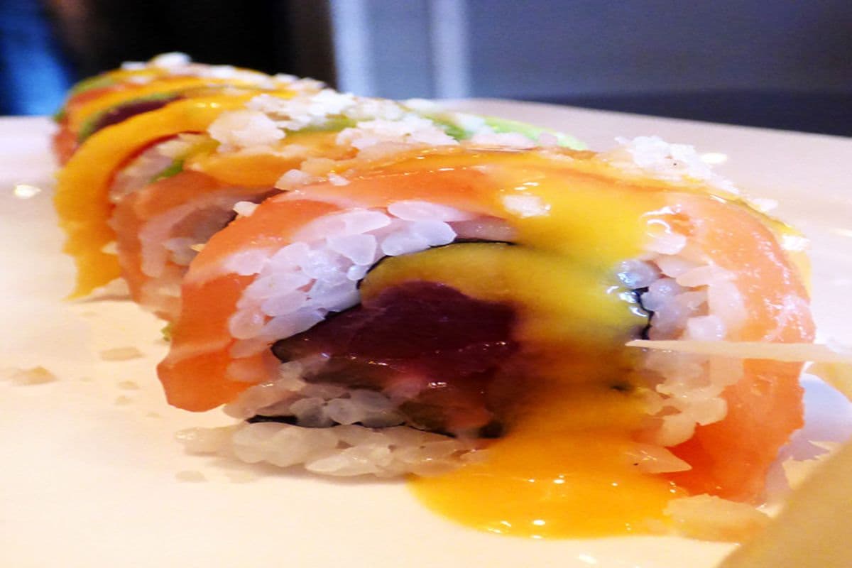 M15. Tropicana Roll (8 pcs)