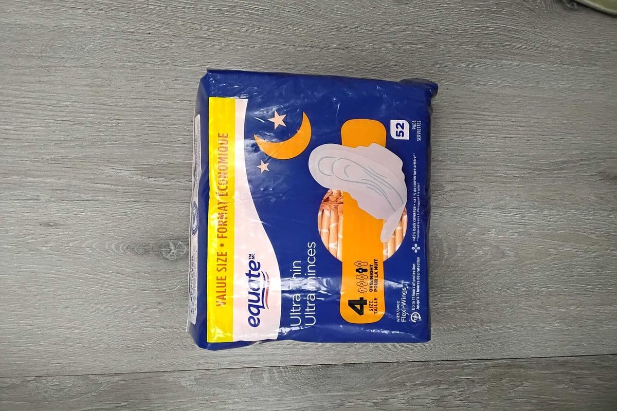 Equate ultra thin with flexi wings size 4(overnight) (52 pads)