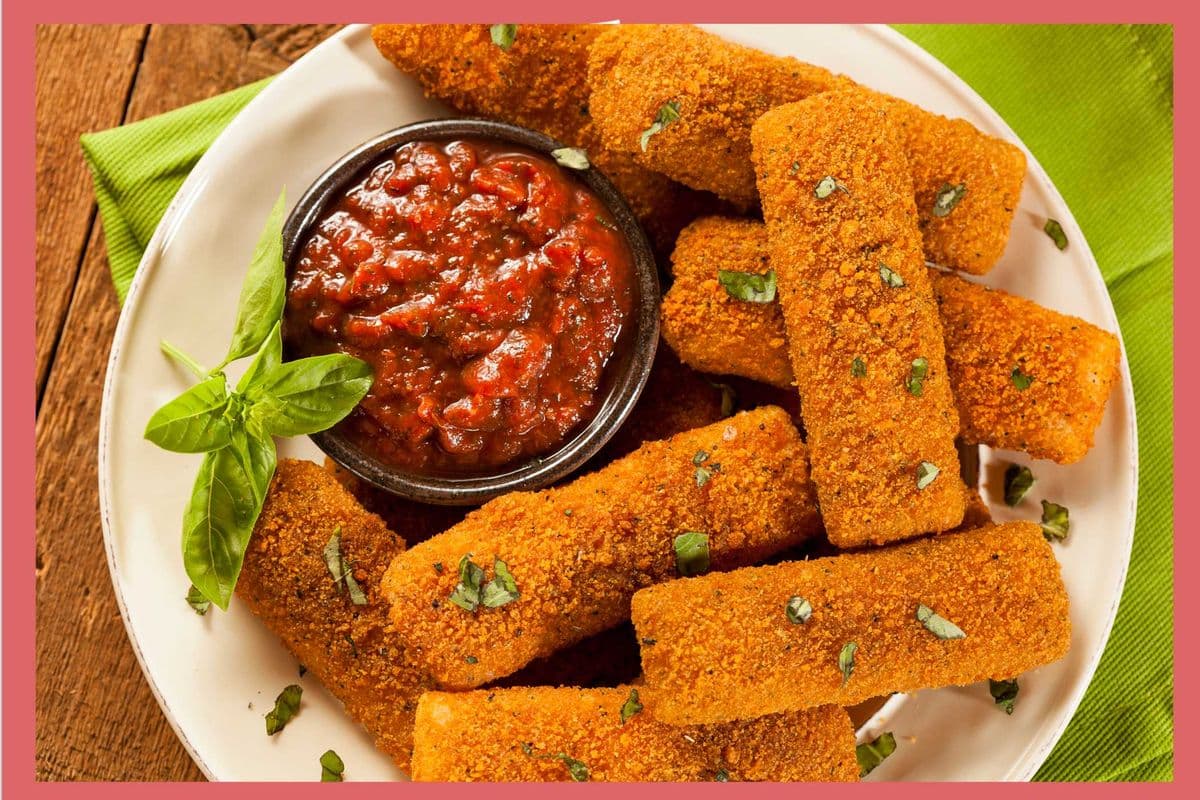 Mozzarella Sticks 8pc