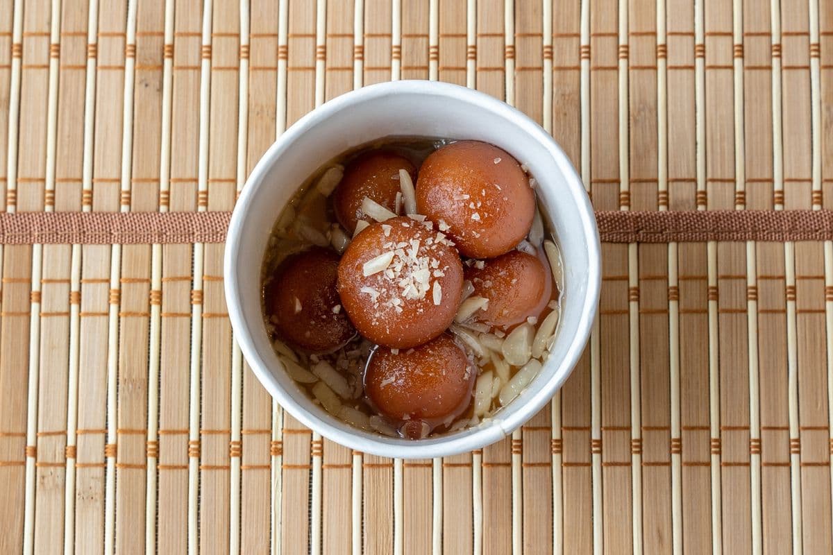 Gulabjamun (6 pcs)