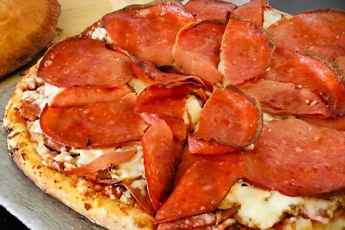 18" Mega Dijo's Super Meat Lover Pizza
