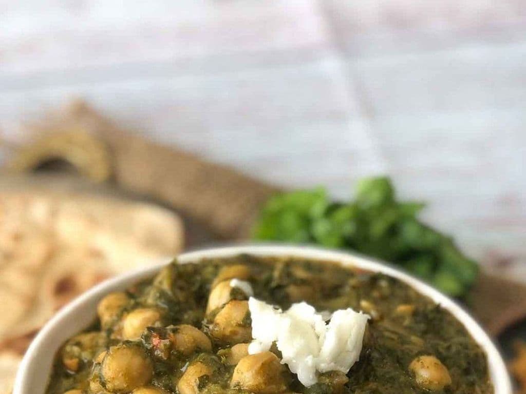 Saag Channa
