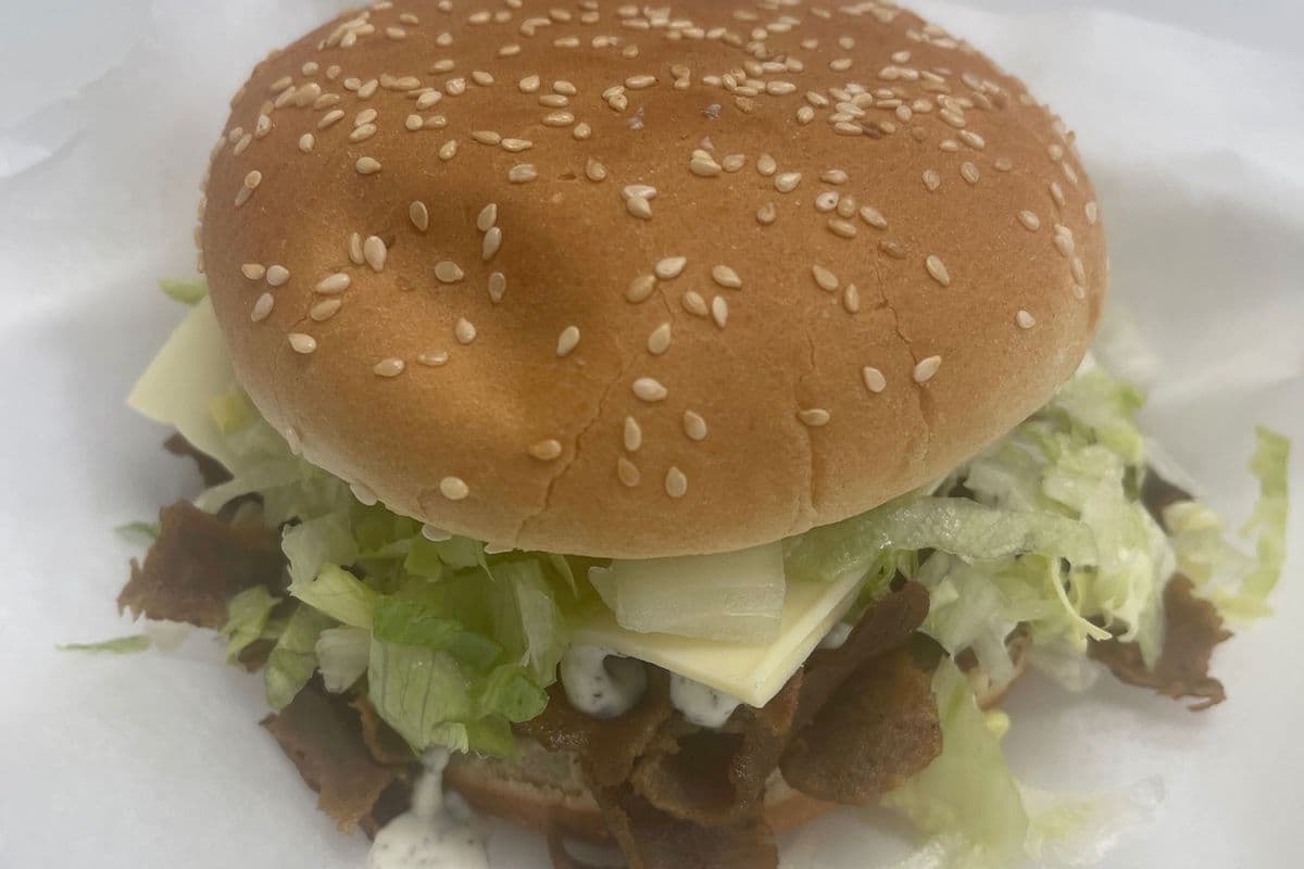 Donair Burger With Garlic Sauce