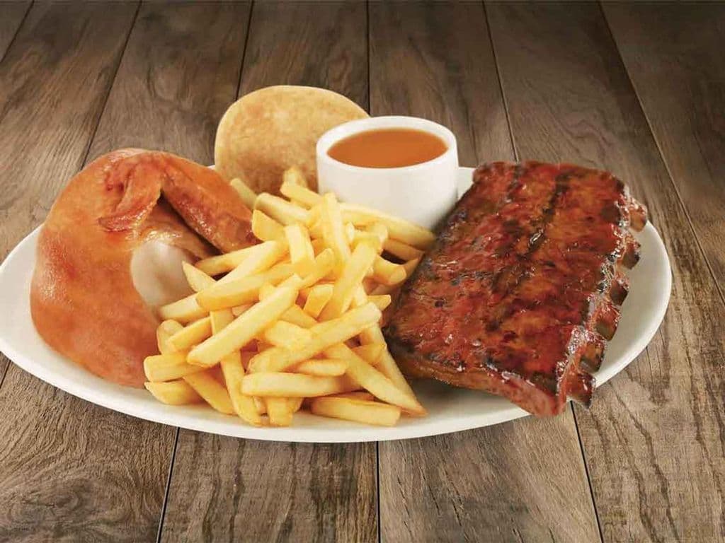 Demi-côtes levées et poitrine / Half Rack of Ribs and Chicken Breast