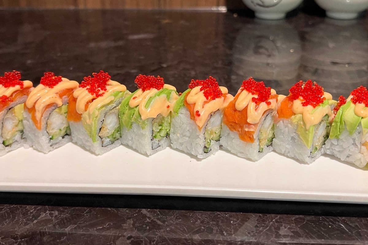 Female Dragon Roll (8pcs)