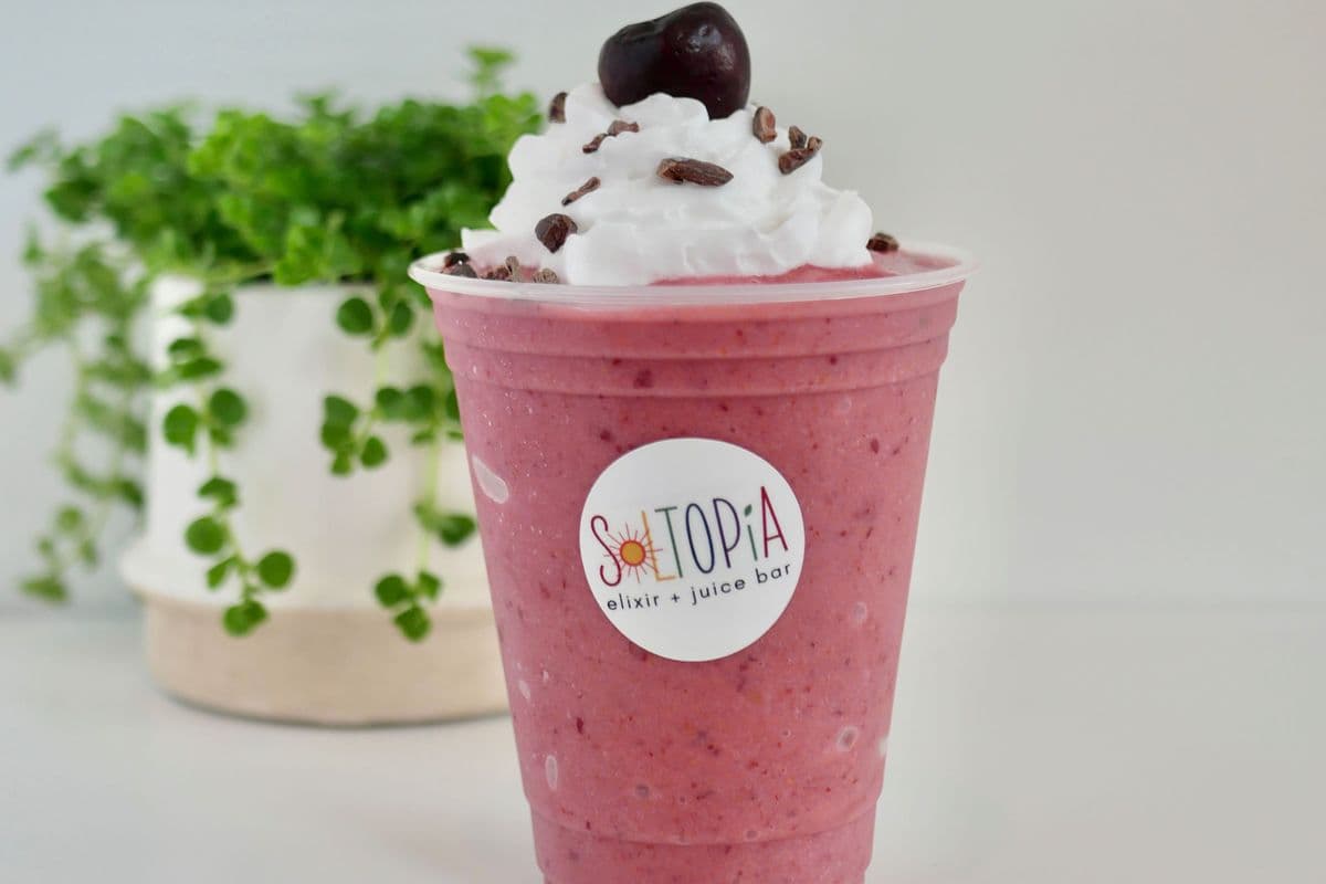 Cherry Luna Berry Shake (16oz)