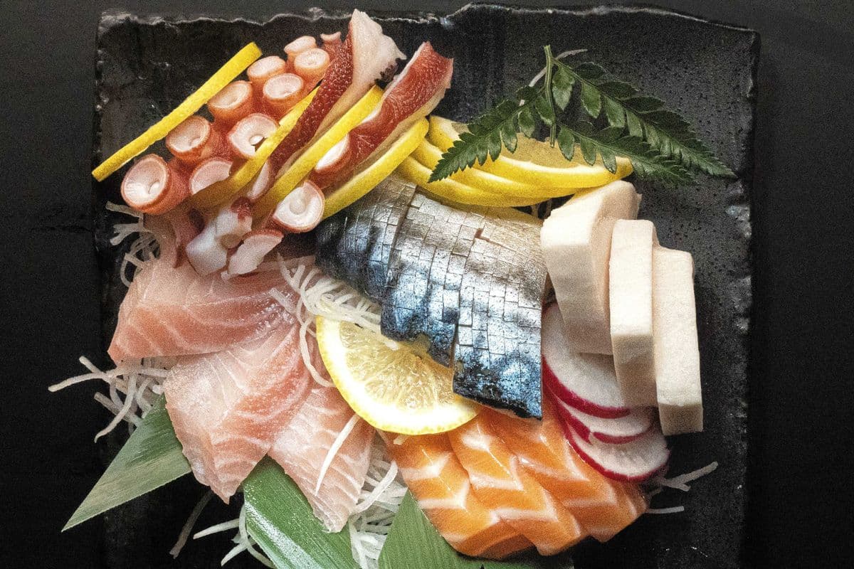 1063. Assorted Sashimi Combo