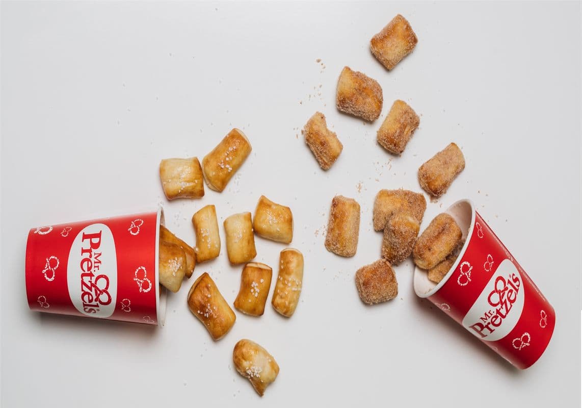 Four Pretzel Bite Cups and Four Dips