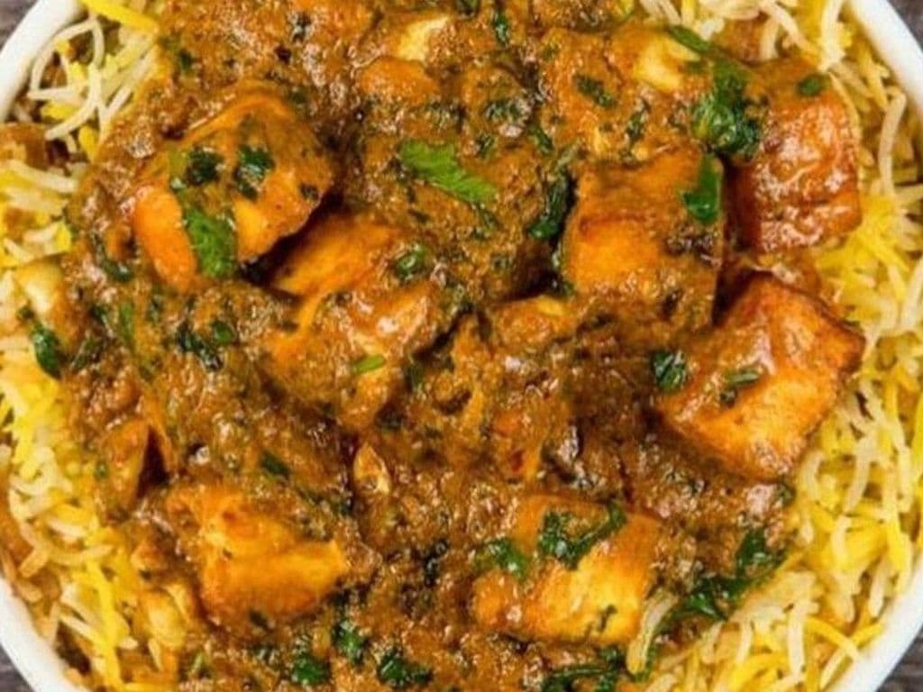 Karivepaku Paneer Biryani Bucket