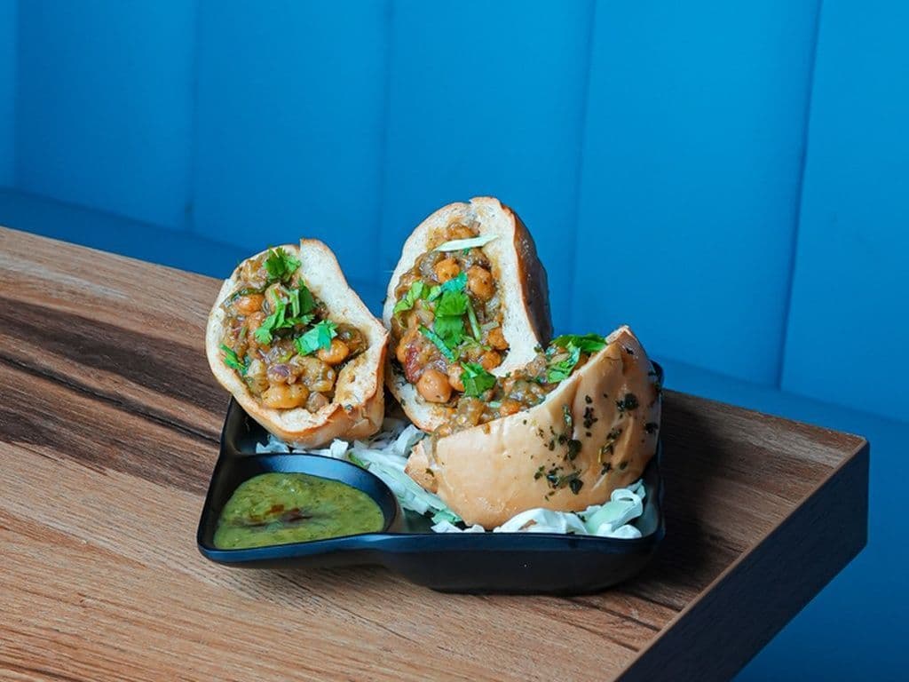 Chole Pocket Kulche