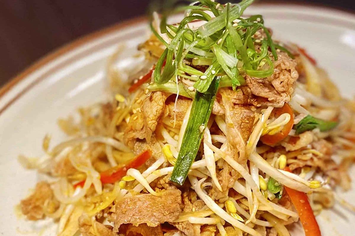 Beef Brisket with Bean Sprouts