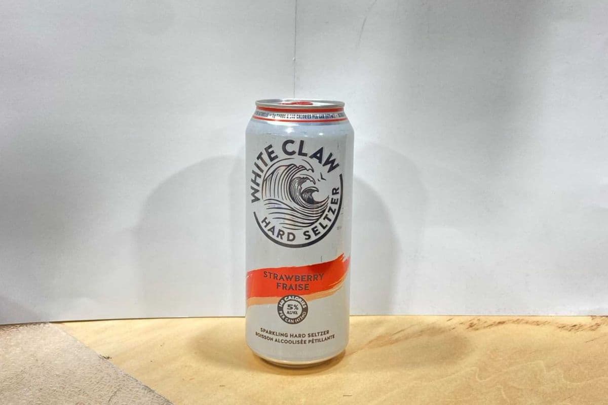 WHITE CLAW STRAWBERRY 473ML (1 x 473 ML)