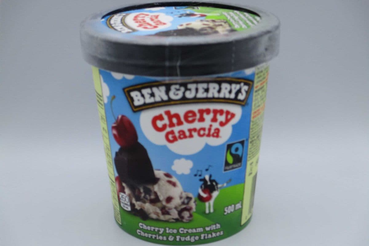 Ben & Jerry's - Cherry Garcia (473 ml Tub)