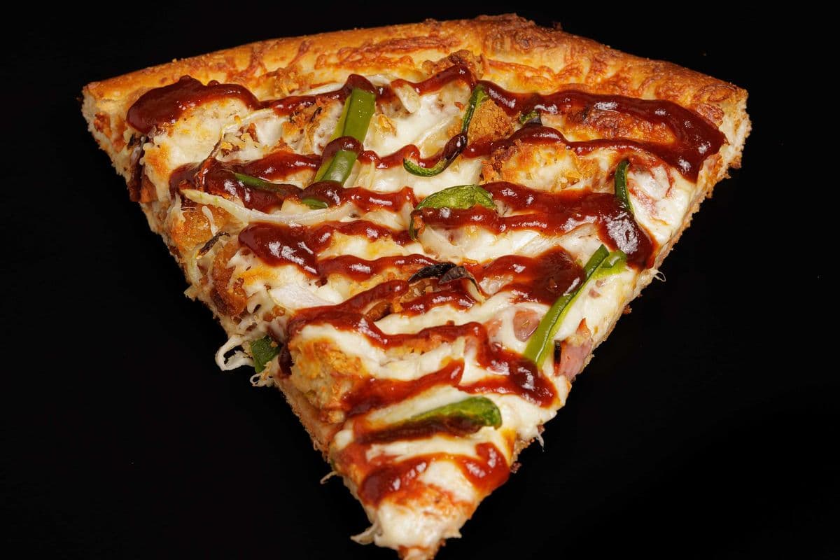 Medium Pizza BBQ Chicken 13"
