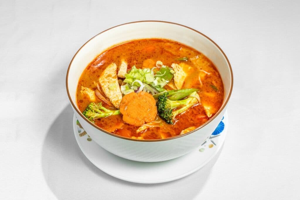 P57. Curry Vermicelli Soup with Seafood