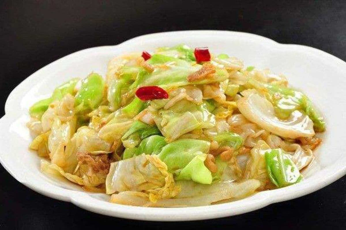 6. Stir Fried Cabbage with Pork (手撕包菜)
