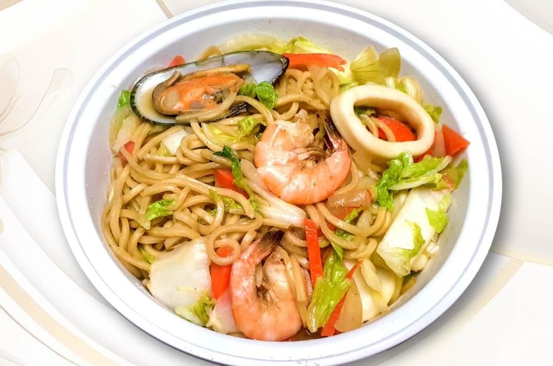Seafood Stir Fried Noodle / 海鮮炒麵