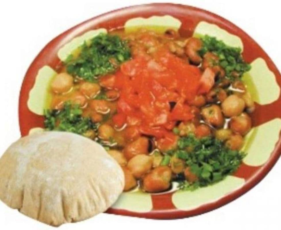 Foul Plate with Olive Oil