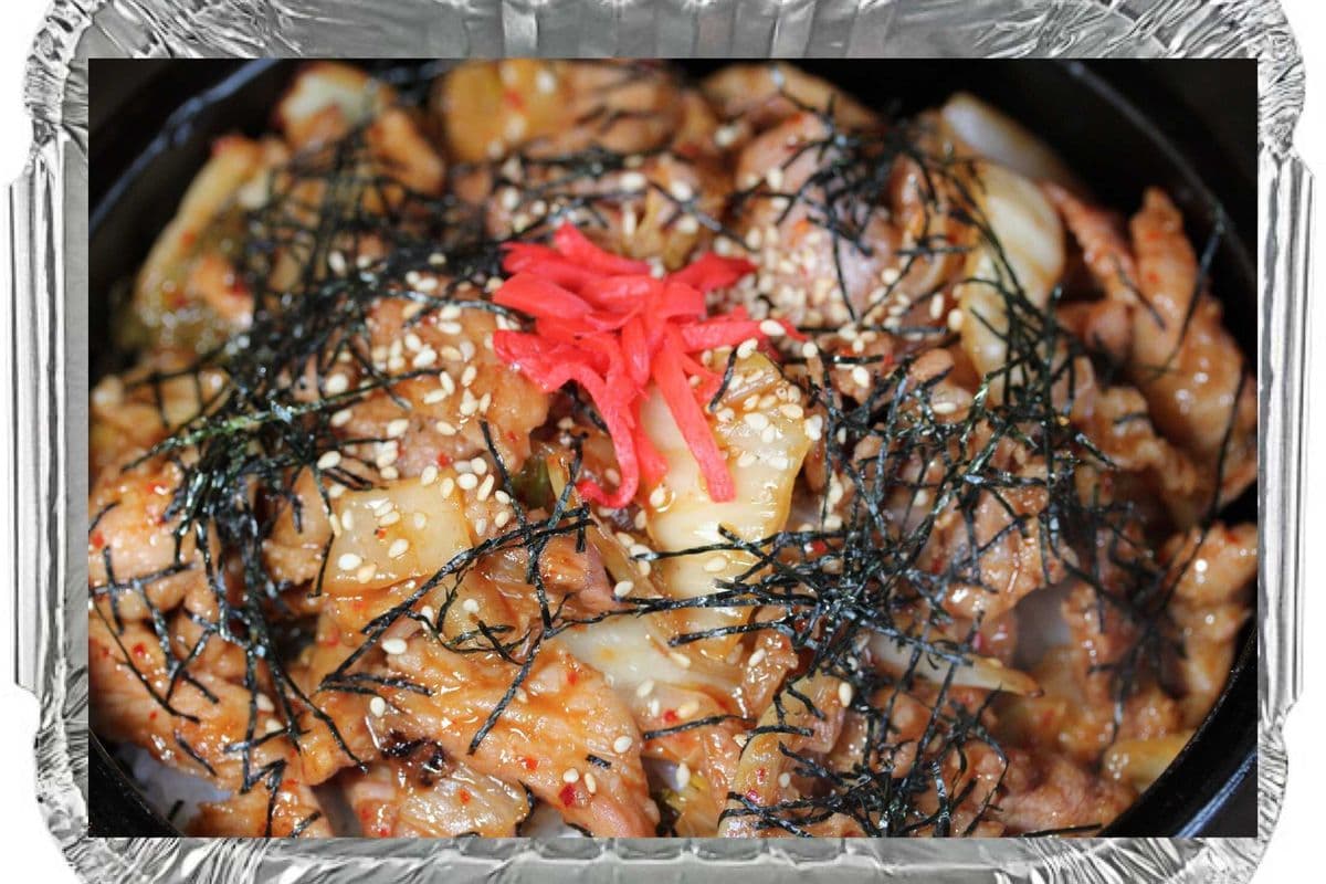 Kimchi and Pork on Rice Party Tray 泡菜豬肉飯派對拼盤
