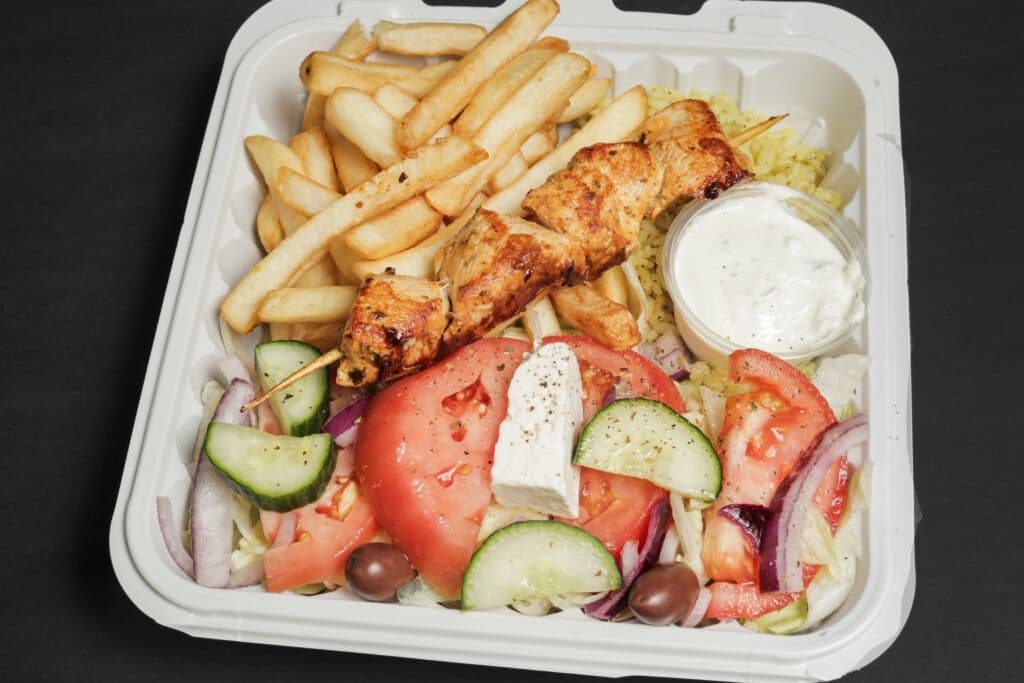 Assiette de souvlaki au poulet / Chicken Souvlaki Plate