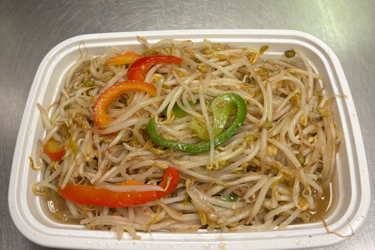 V7. Stir-Fried Bean Sprouts