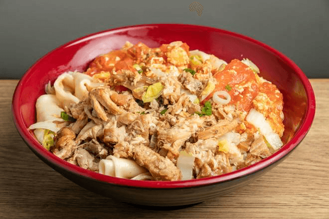 Tomato Eggs & Stewed Pork Noodles 西红柿鸡蛋腊汁肉双拌面