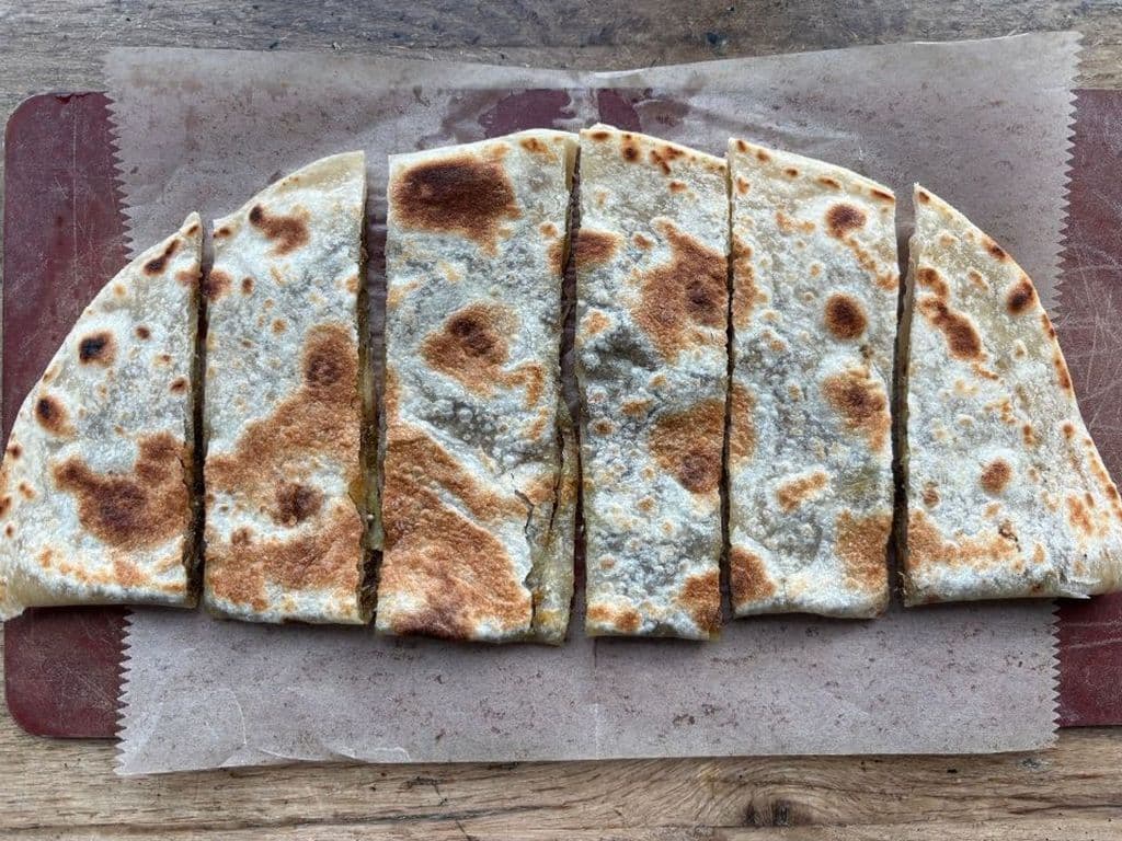 Saj w Za'atar, veg and Labni