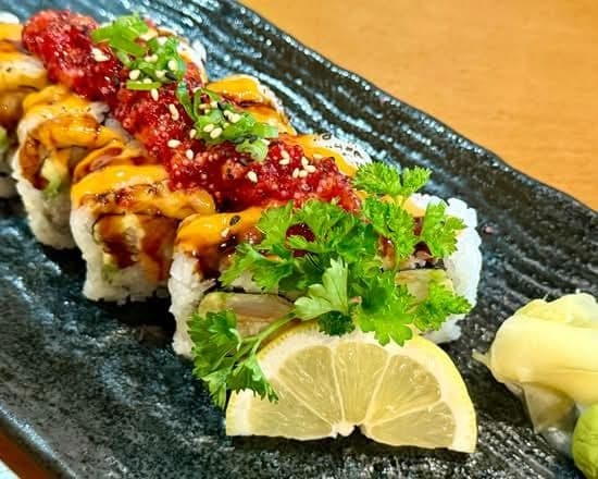 Aburi Tobiko Roll