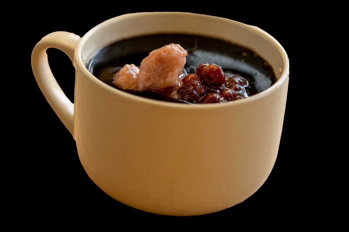 Hot Grass Drink 燒仙草(含紅豆, 芋頭配料)