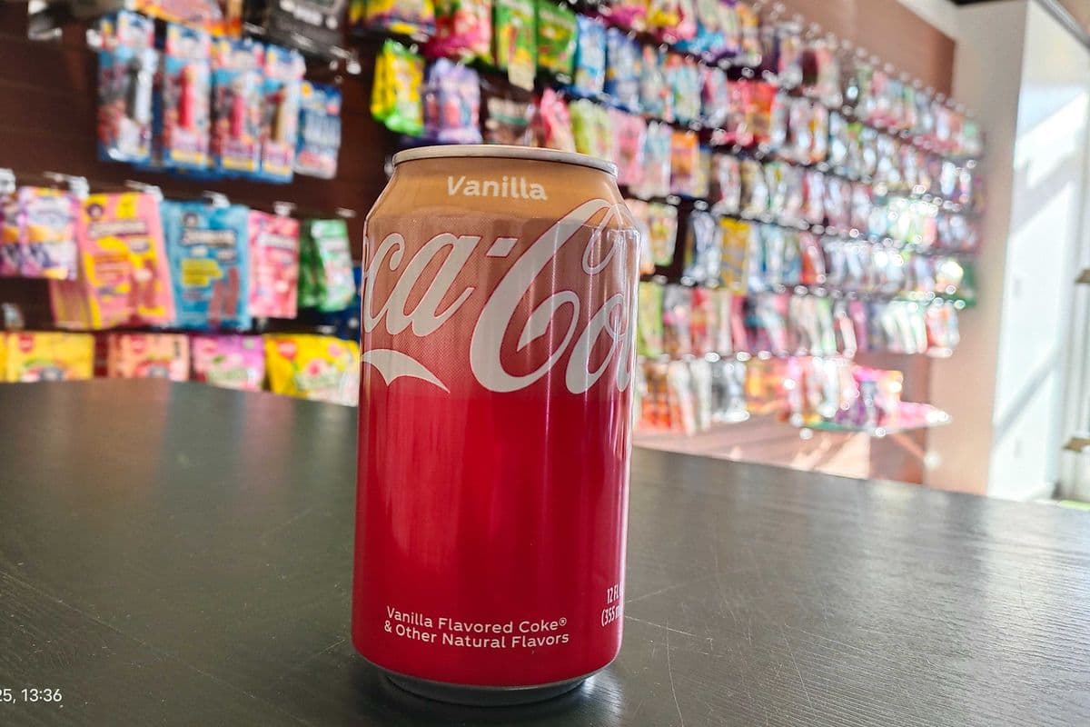 Coca Cola Vanilla Can (355 ml) (355ml)