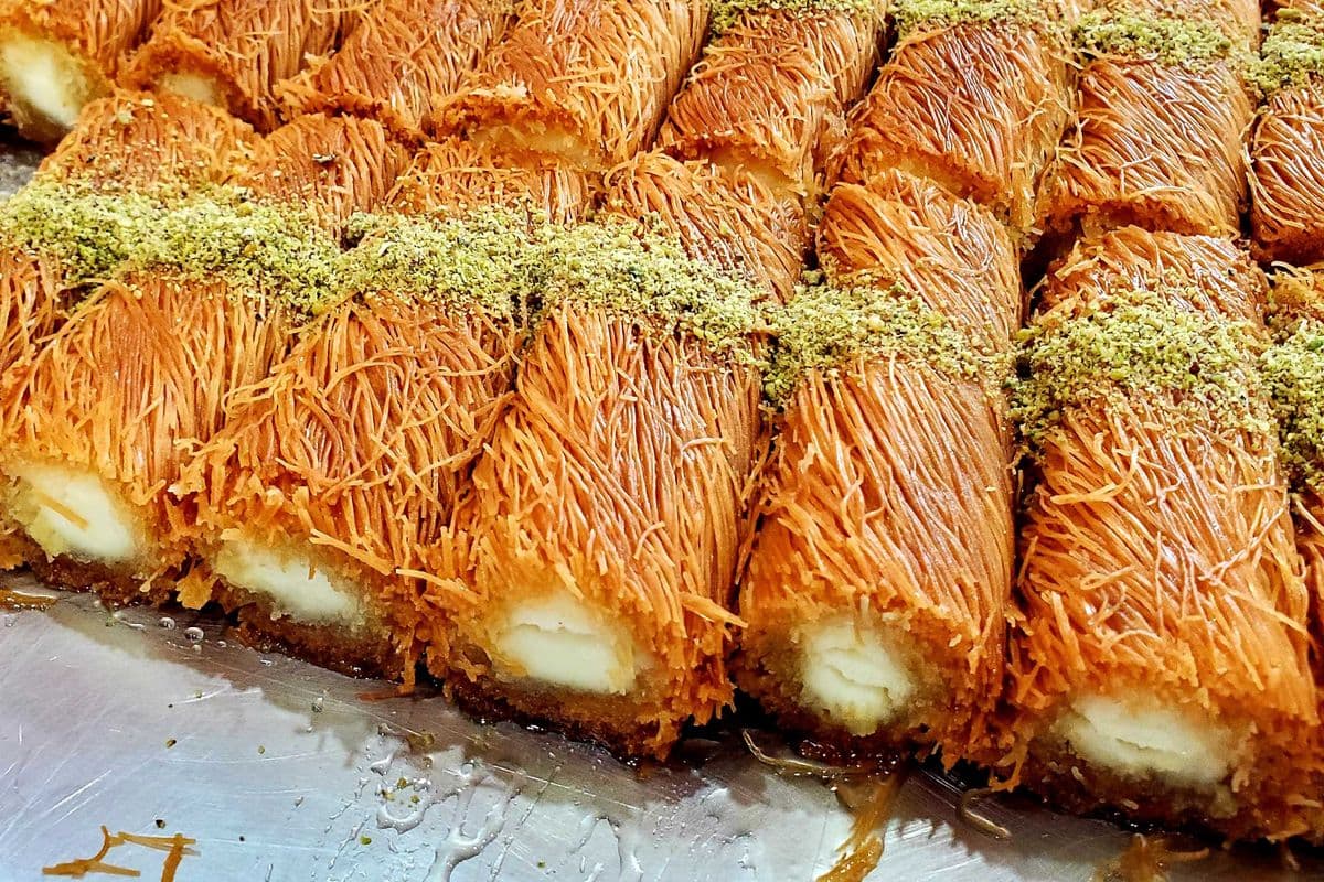 Kunafa Roll Half (6PC)
