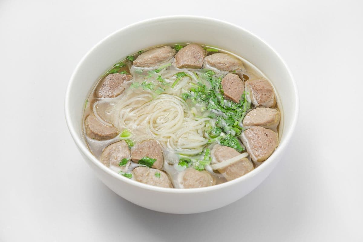 Beef Ball Noodle Soup / Phở Bò Viên