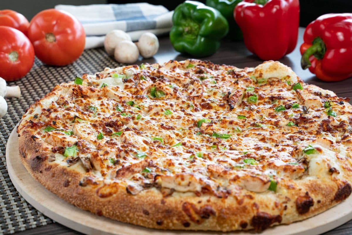 Medium Alfredo Chicken Pizza