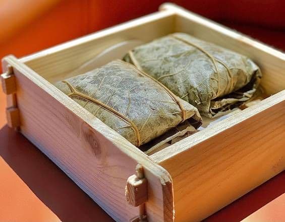 05. Lotus Leaf Sticky Rice 糯米鸡