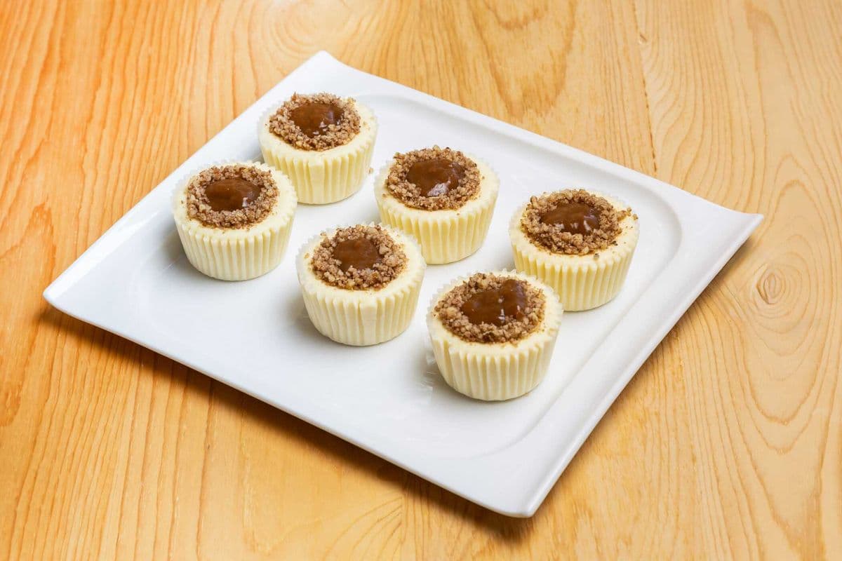 Caramel Pecan Cheesecake