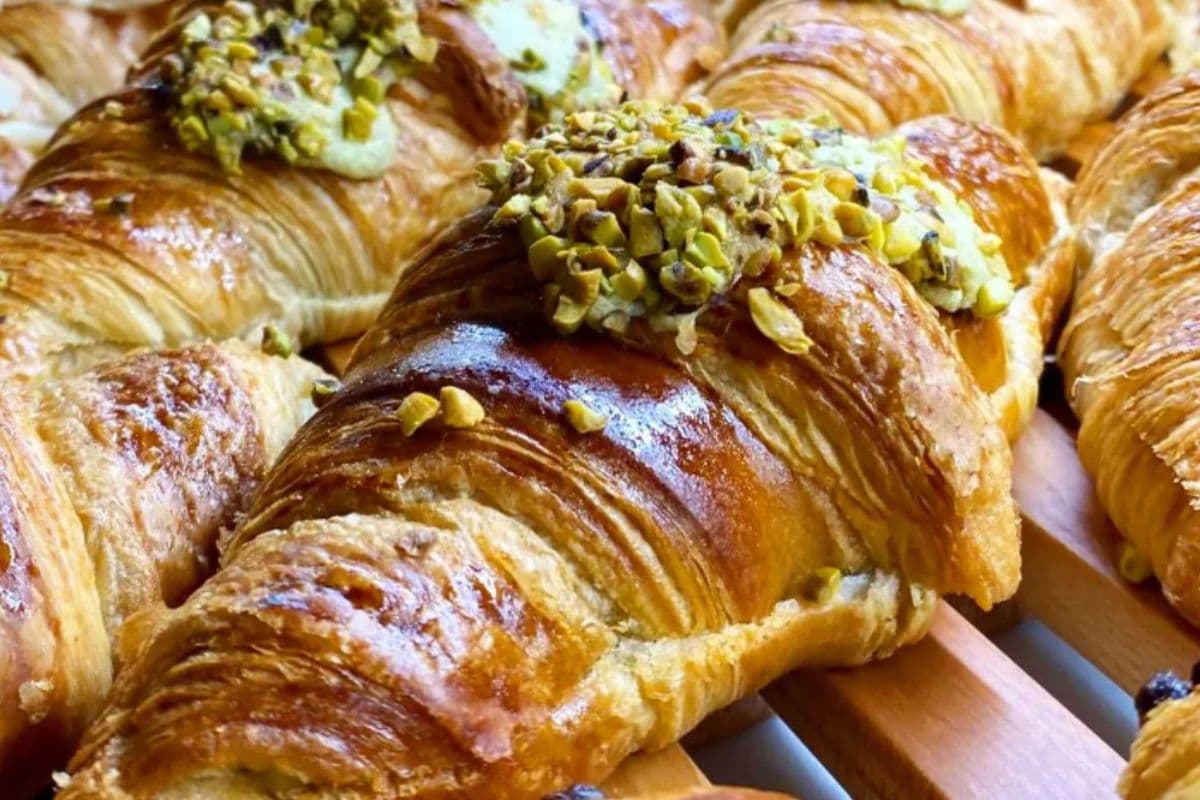 Pistachio Croissant