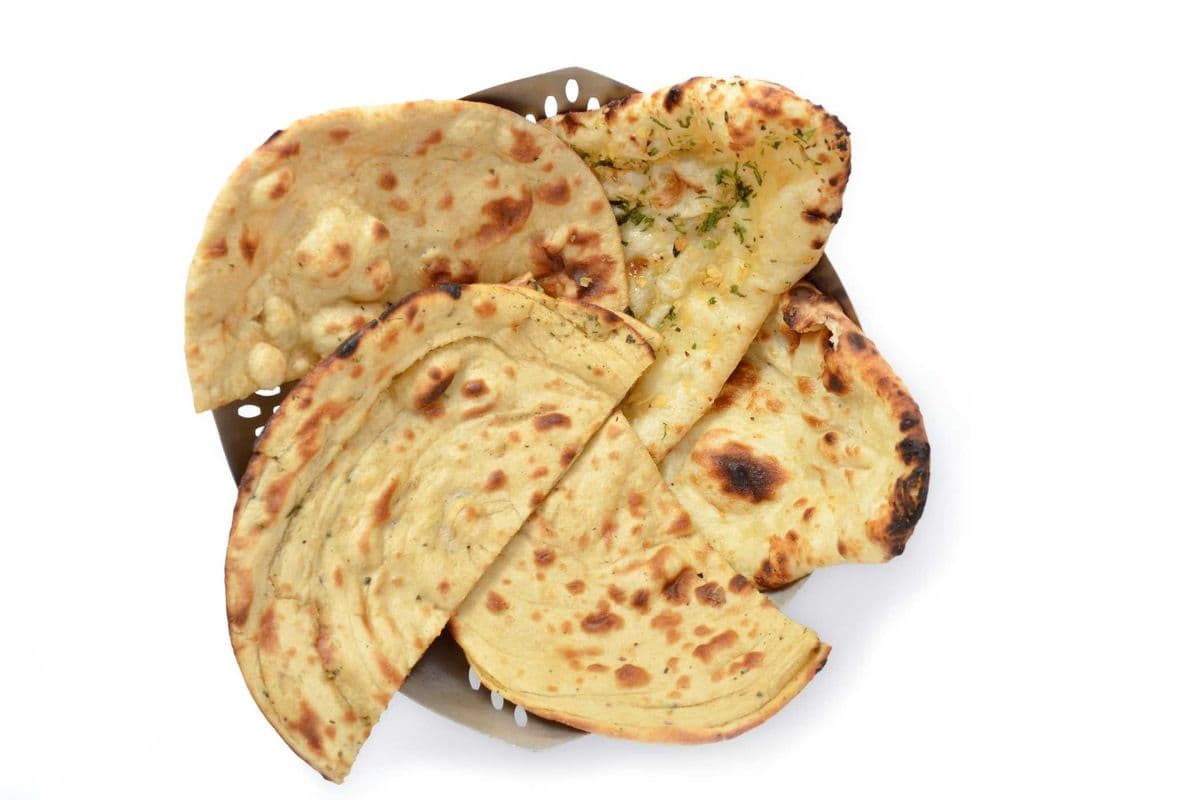 Assorted Naan Basket (4 pcs)