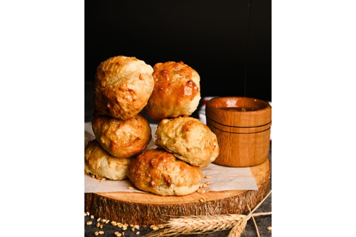 Sweet Buttermilk Biscuits (12 pcs)