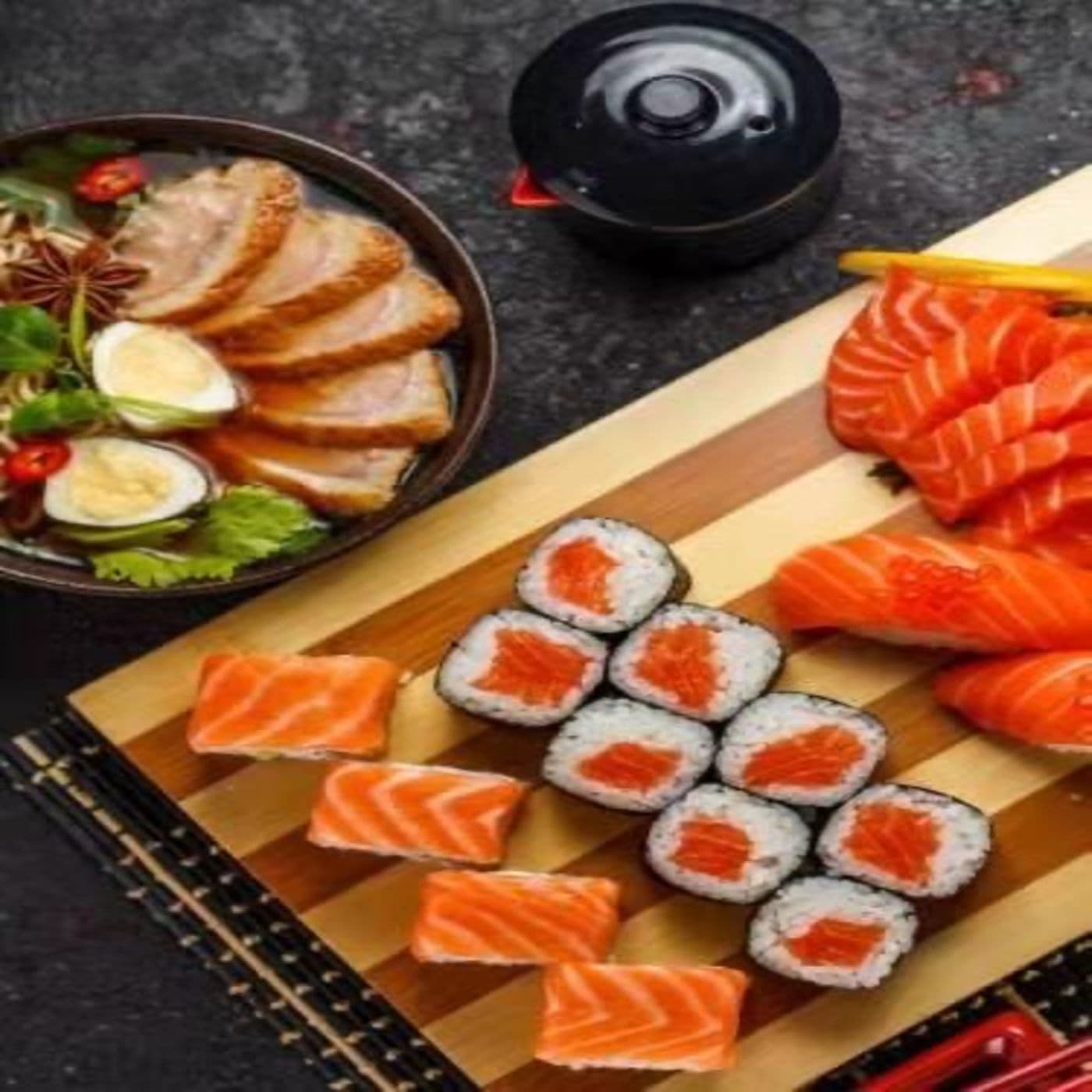 Sushi & Noodle Nami Express