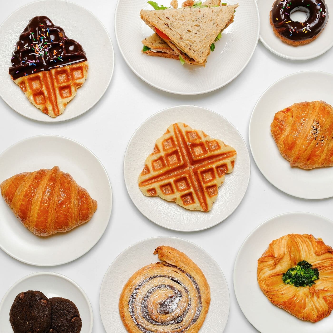 La La Island Bakery & Cafe