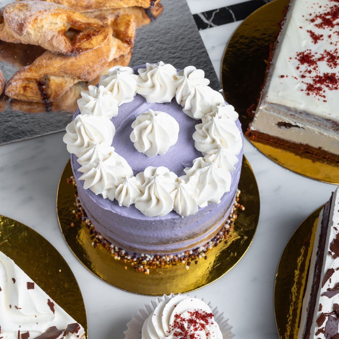 Lyra Lou Cakes