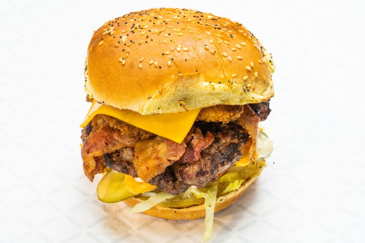 Super Charbroiled Burger (8 oz)