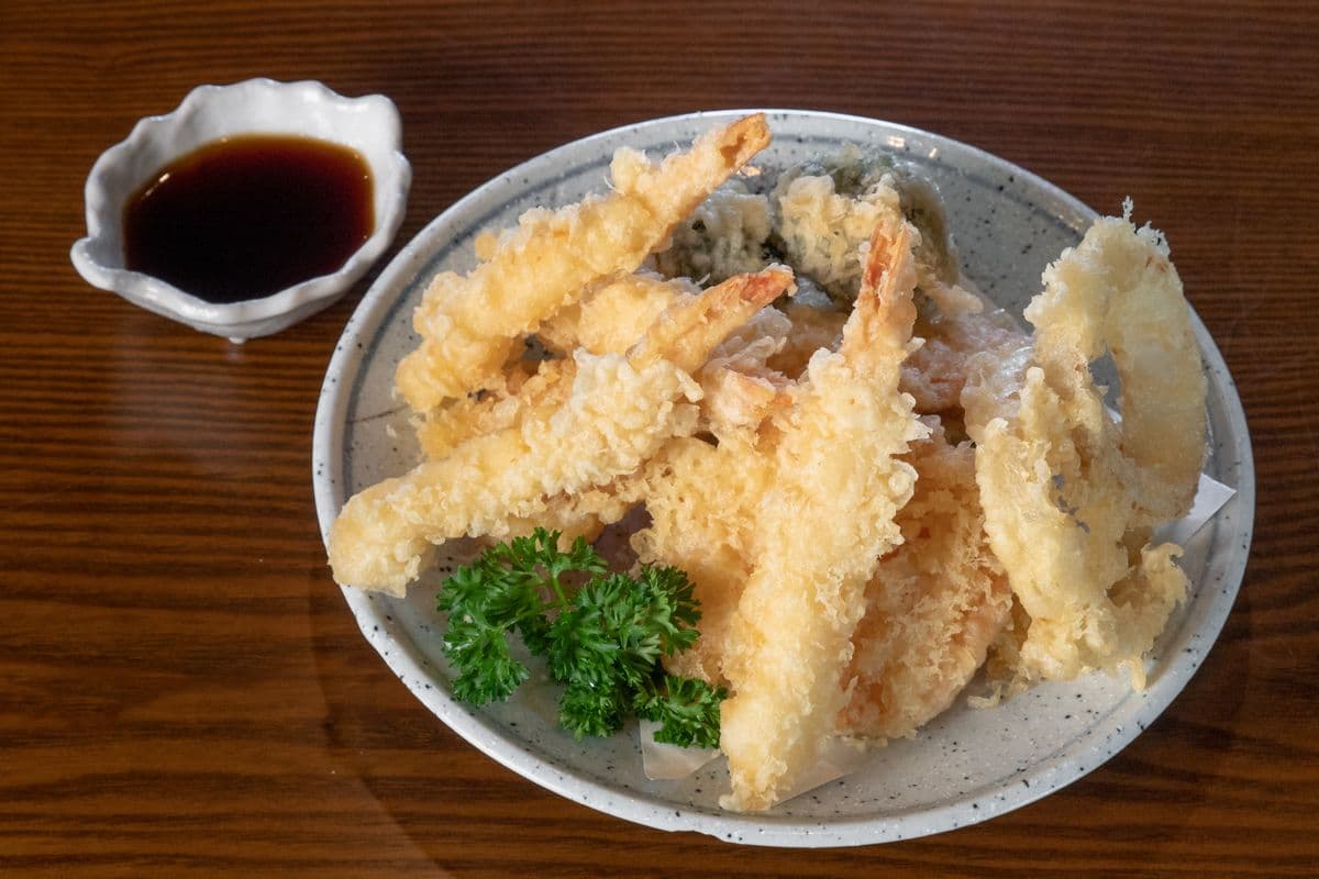 26. Prawn Tempura and Vegetable Tempura (9 pcs)