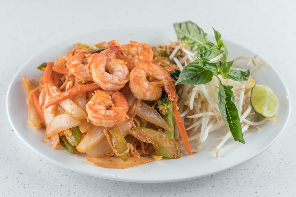 N1. Pad Thai