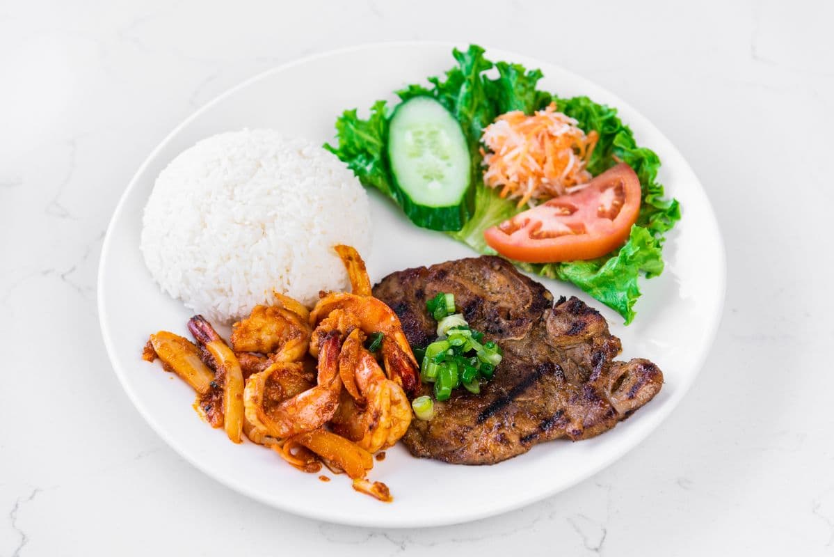 45. Grilled Pork Chops (2 pcs) on Rice