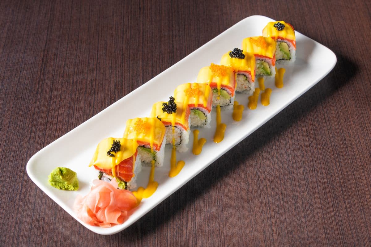Mango California Roll (8 pcs)